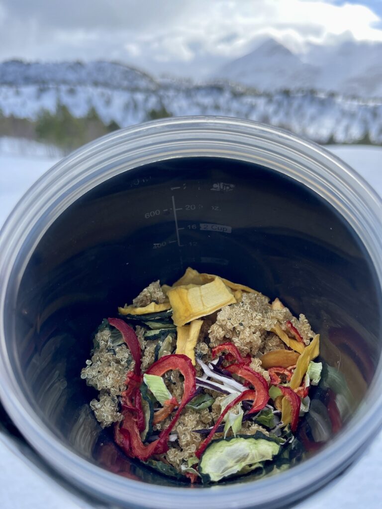 Dehydrated quinoa salad with mango, chili and walnuts 