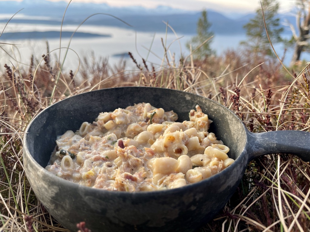 Dinner recipe Salmon pasta